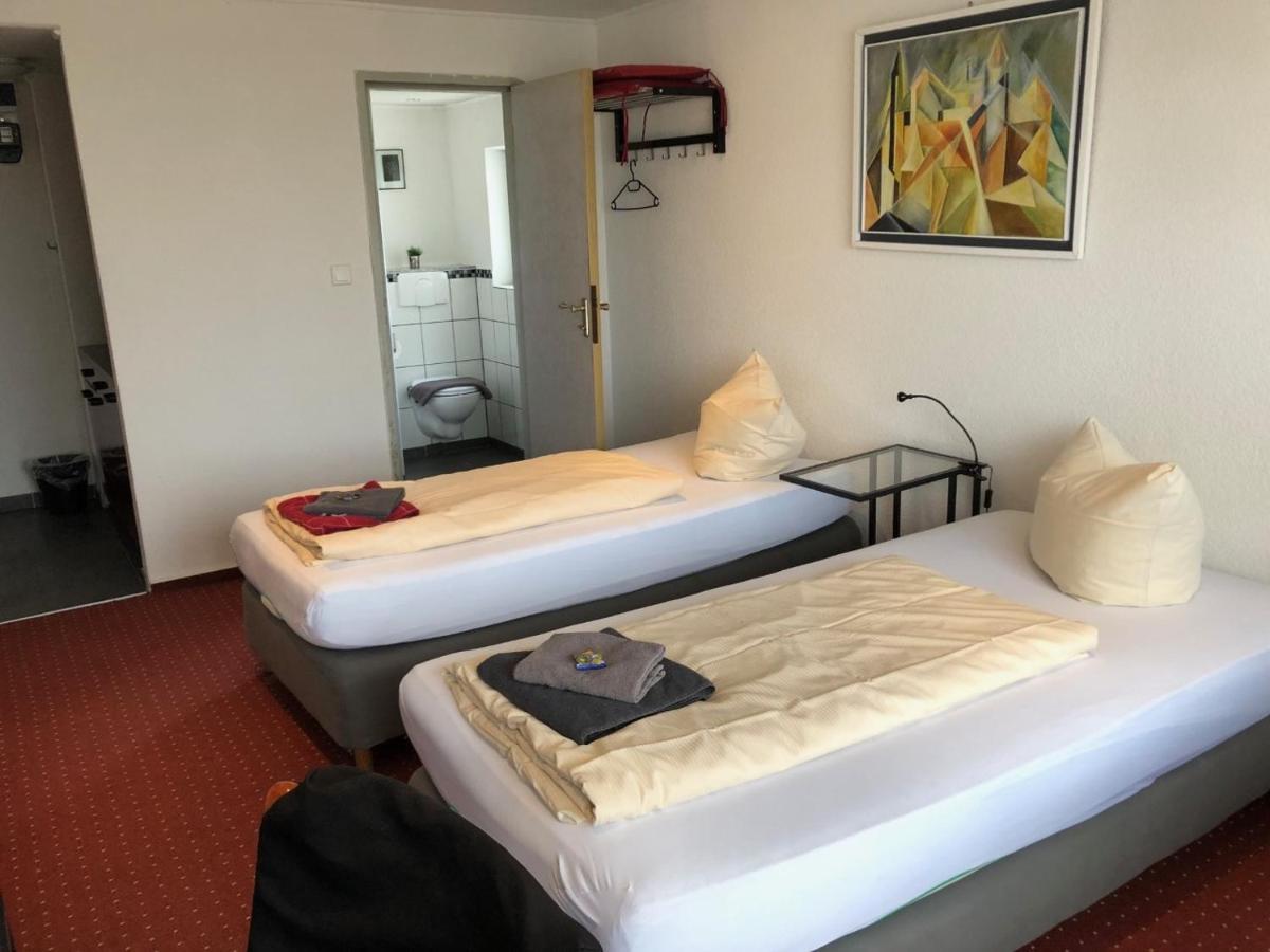 Hotel Saarland Lebach エクステリア 写真