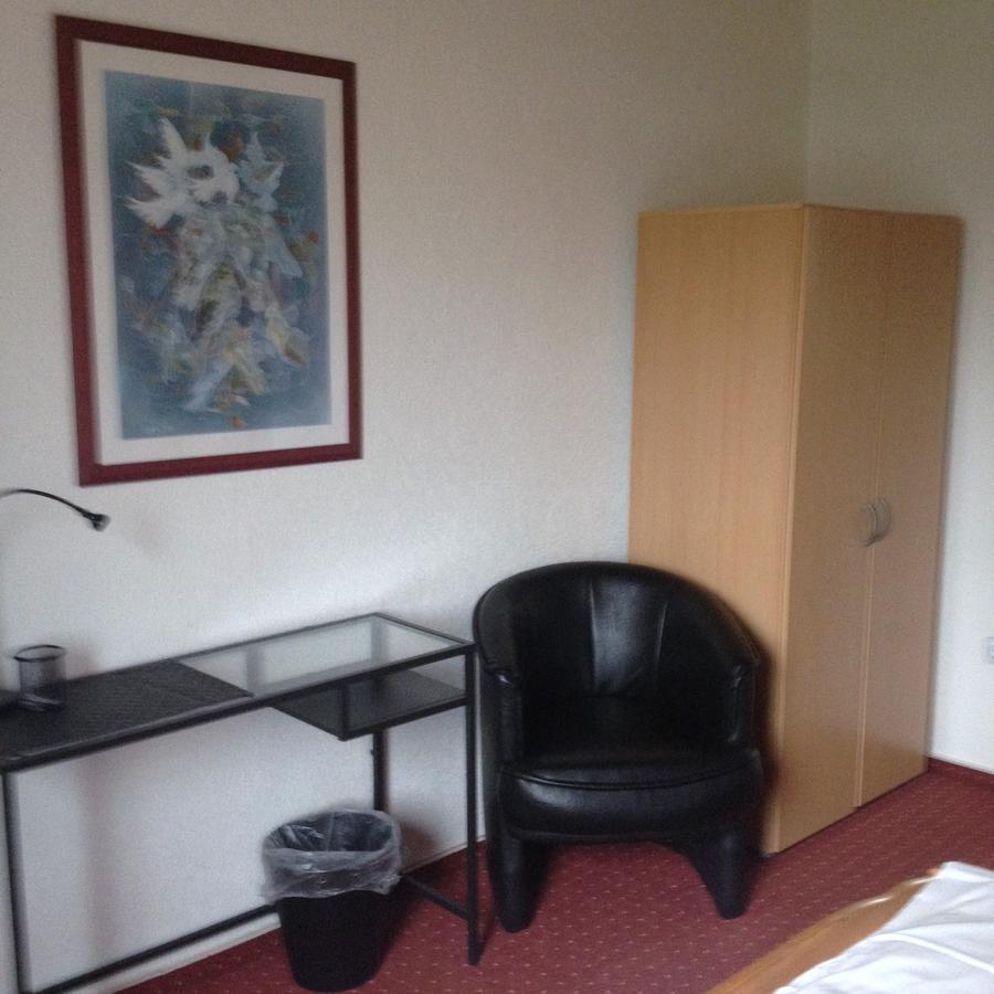Hotel Saarland Lebach エクステリア 写真
