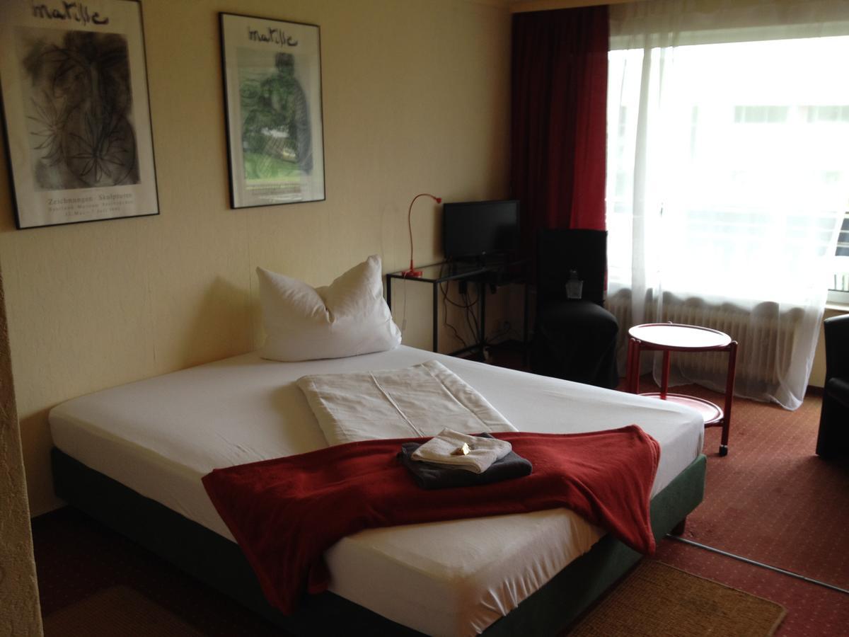 Hotel Saarland Lebach エクステリア 写真