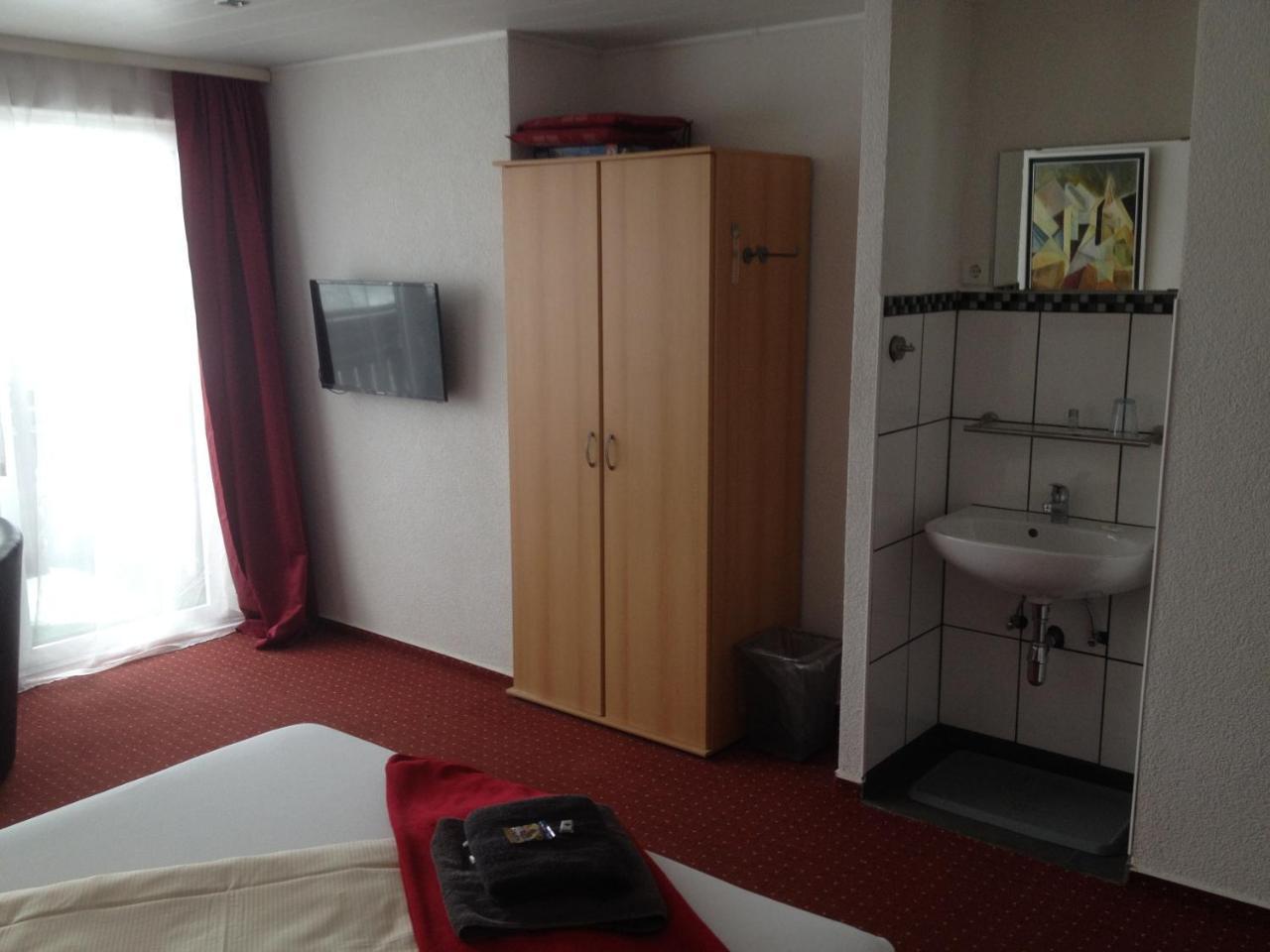 Hotel Saarland Lebach エクステリア 写真