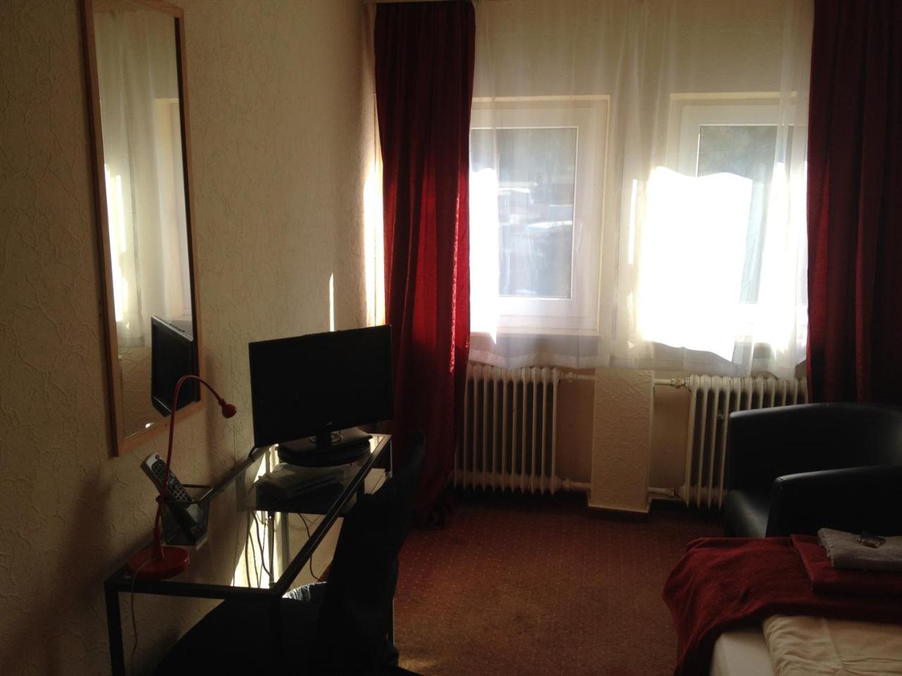 Hotel Saarland Lebach エクステリア 写真