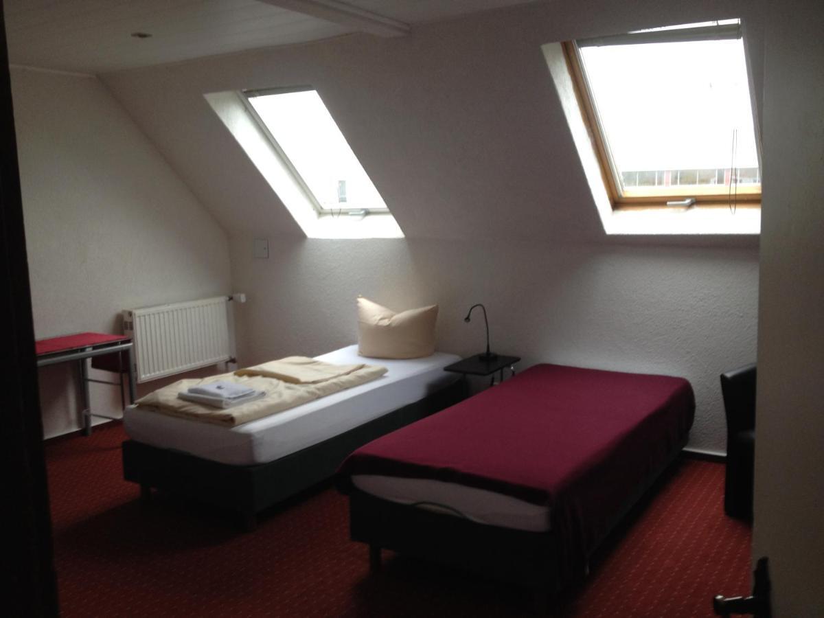 Hotel Saarland Lebach エクステリア 写真